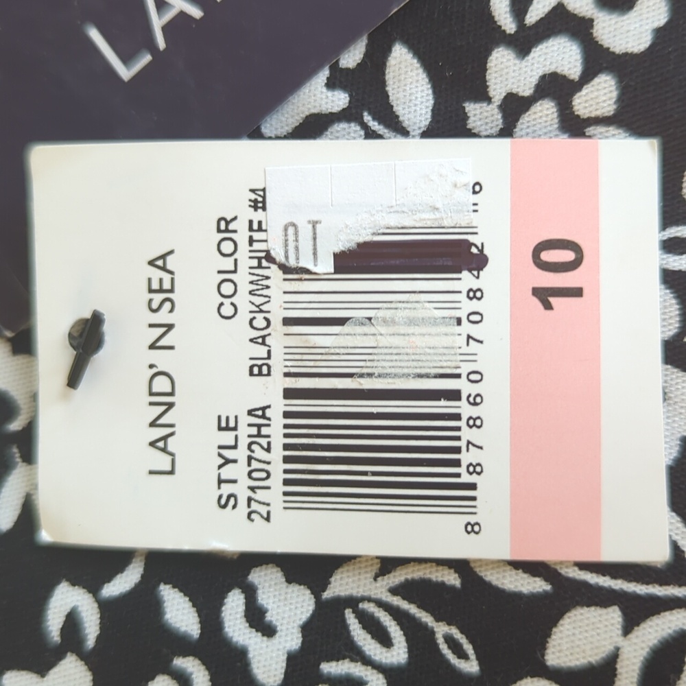 NWT Land'N Sea Floral Shorts 10 Black White Pockets Pattern - Picture 3 of 13